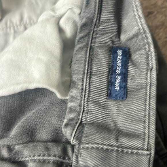 Vineyard vines gray breakers pants - Picture 3 of 5